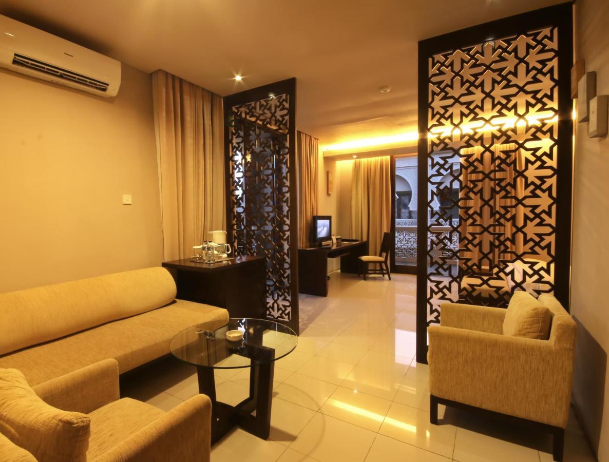 The Pade Hotel 3*